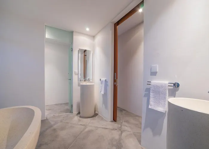Soma Estate - Elegant 4br In Oasis